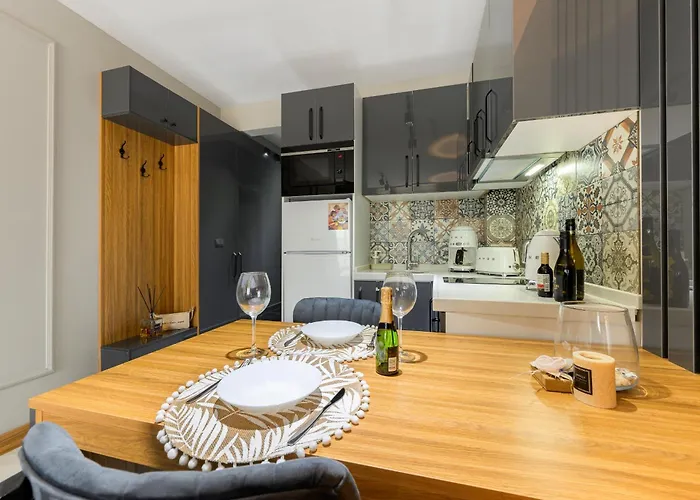 Azur 7 Shkorpilovtsi